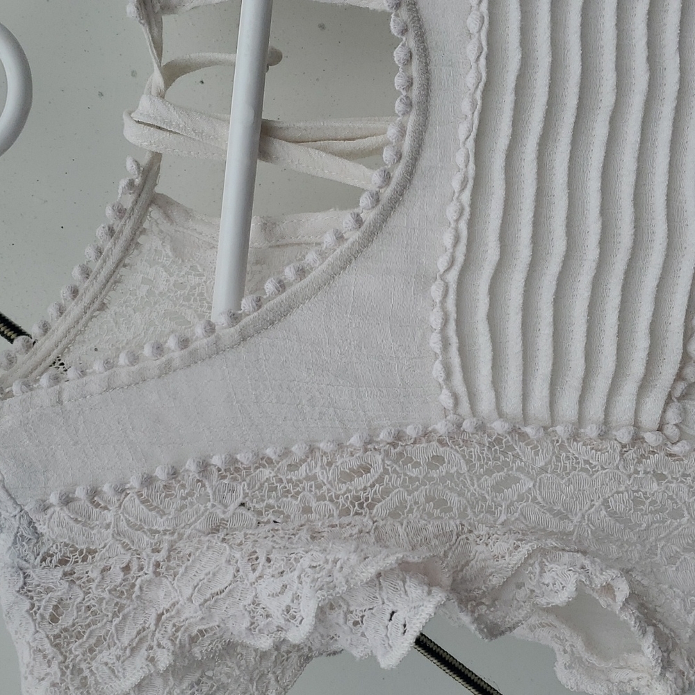 American Rag Blouse - Picture 2 of 7